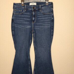 Hollister Women's Curvy, High Rise, Flare Bottom Jeans, Size 14S, waist 32.